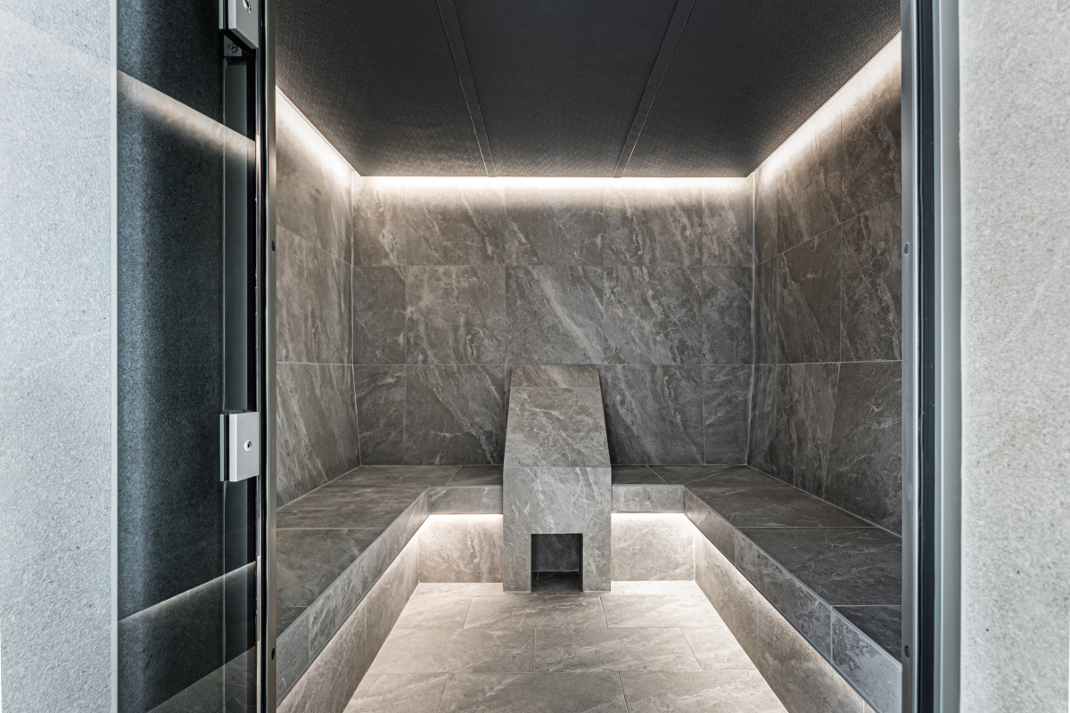 1354 PHOTO INT 003 Steam