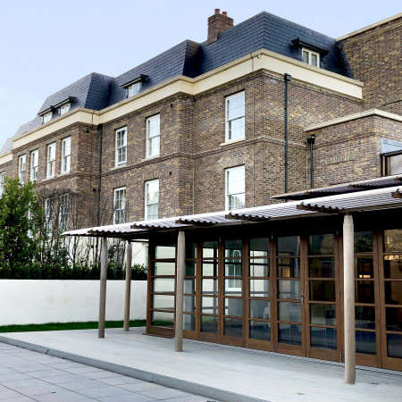 1354 PHOTO EXT 001 Retouched 01 Spa Entrance sky